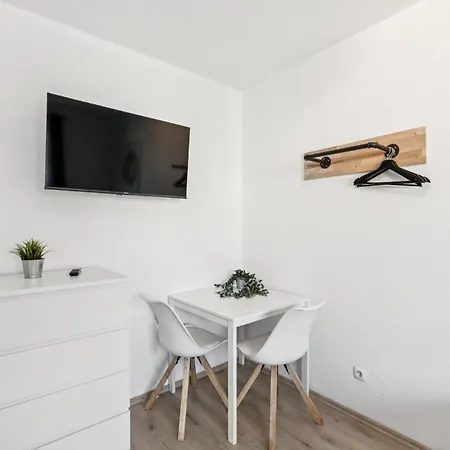 Budget 3 Bedrooms Perfect For Workers *